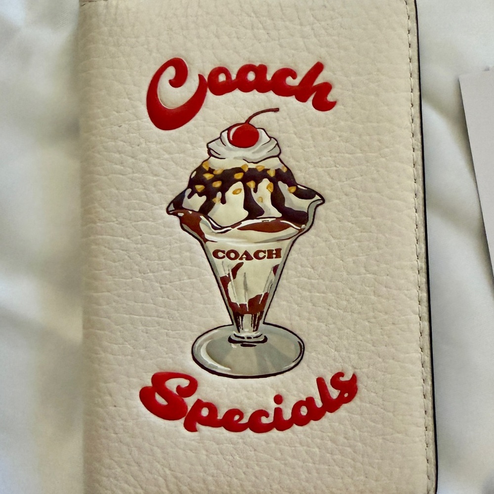NWT COACH ICE CREAM SUNDAE ID/CARD WALLET CHALK/MULTI LEATHER CU123